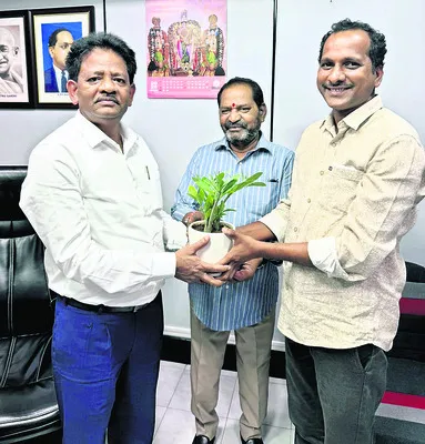 ఈఅండ్ఎం డైరెక్టర్గా బాధ్యతల స్వీకరణ