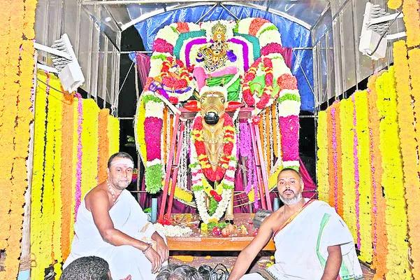 బ్రహ్మోత్సవం.. లంబోదరుడి వైభవం!
