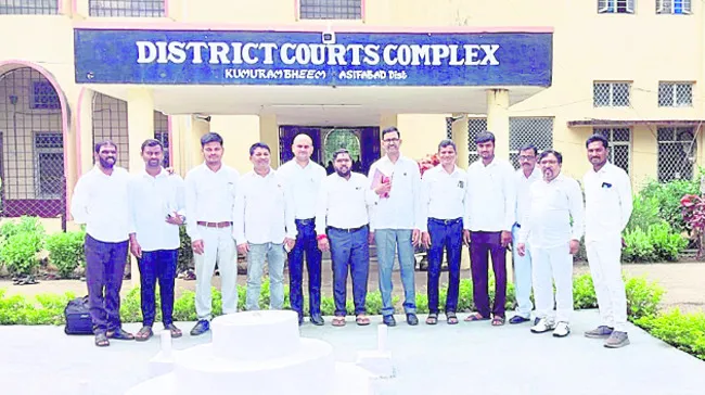 న్యాయవాదుల రక్షణ చట్టం అమలు చేయాలి
