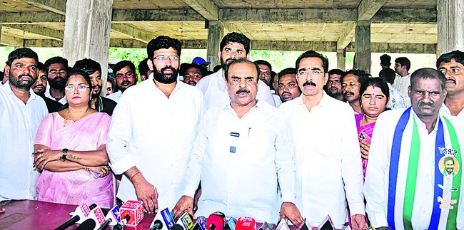 పెత్తందార్ల కోసమే