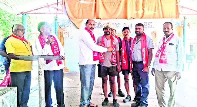 ఐక్య పోరాటాలకు సిద్ధం కావాలి