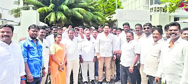 వైద్య కళాశాలల ప్రైవేటీకరణ సరికాదు