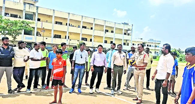 క్రీడల్లో సత్తాచాటాలి