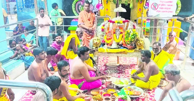 మట్టపల్లిలో పవిత్రోత్సవాలు ప్రారంభం