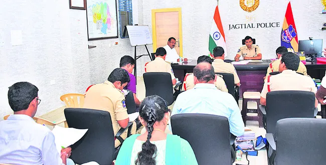 సైబర్‌క్రైం ఫిర్యాదులపై తక్షణం స్పందించాలి
