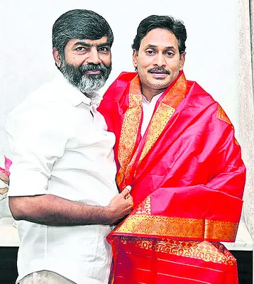 జగన్ను కలిసిన పేర్నాటి