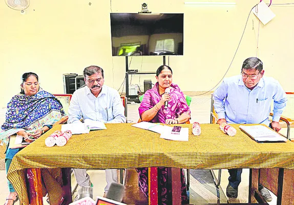 నిధులు లేకున్నా.. పనులు