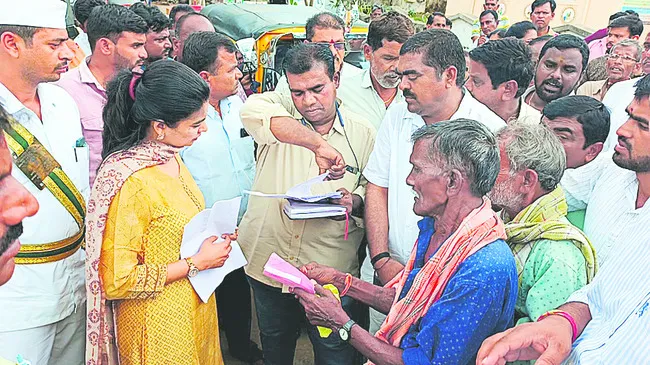 లంచాల కార్యదర్శి మాకొద్దు