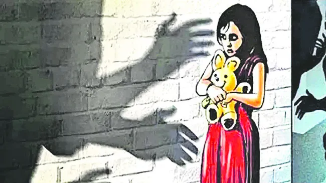 భయం నీడన బాలిక! 