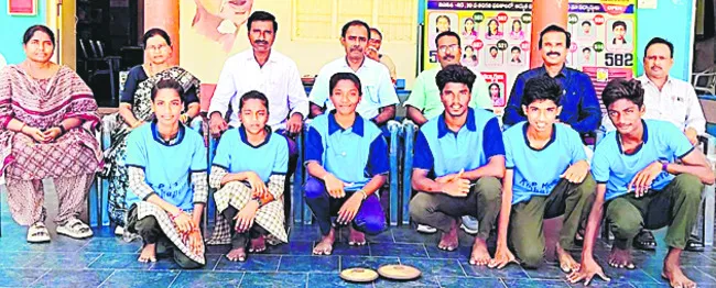 జిల్లాస్థాయి పోటీలకు విద్యార్థుల ఎంపిక 