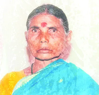 తనయుడి చేతిలో తల్లి హత్య!