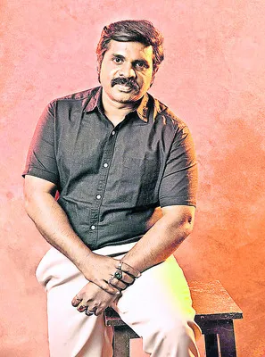 అన్నాచెల్లెళ్ల ఇతివృత్తంగా వెట్టు కాగితం 