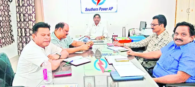 ఇండస్ట్రియల్‌ విజిట్‌కు 
