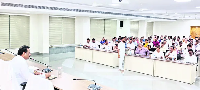ఓటర్ జాబితా సమర్థవంతంగా పూర్తి చేయాలి