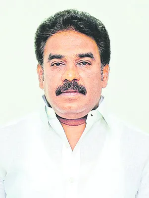 నియోజకవర్గం వేదికగా జూలకంటి కక్ష సాధింపులు