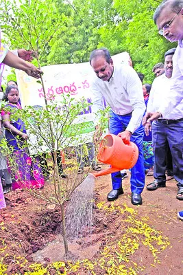 ఆరోగ్య జిల్లా అందరి బాధ్యత 