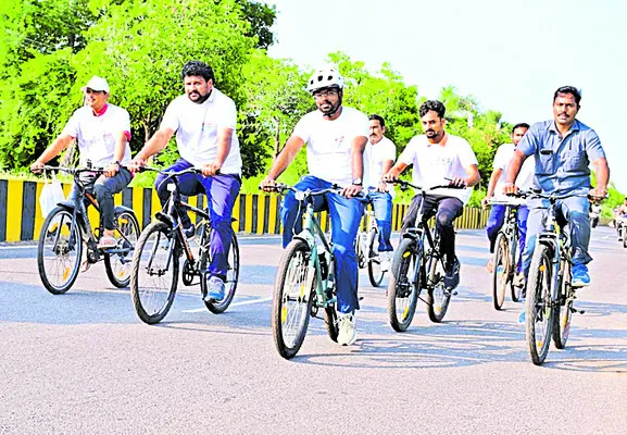 ప్లాస్టిక్ నియంత్రణకు పాటుపడండి
