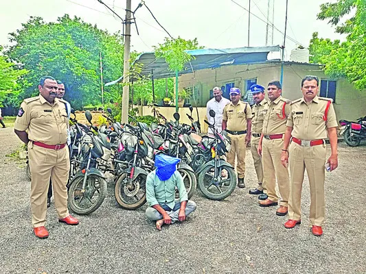 అంతర్ రాష్ట్ర దొంగ అరెస్టు