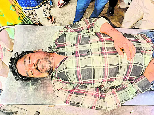 మద్యం షాపులో ఘర్షణ.. వెల్డర్‌ మృతి 
