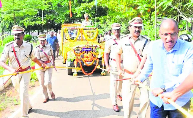 అందరి సహకారంతో గంజాయిపై ఉక్కుపాదం మోపాం