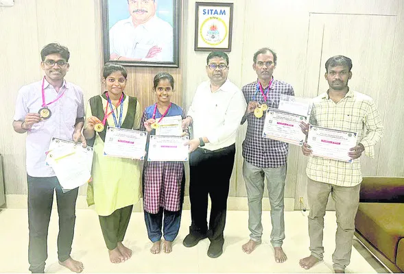 యోగా పోటీ విజేతలుగా పట్టణ విద్యార్థులు
