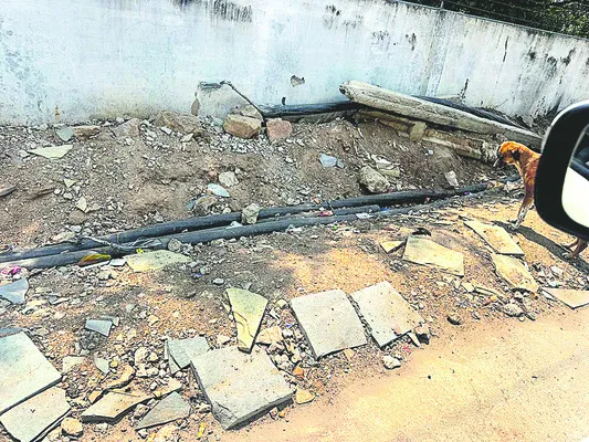‘బినామీ’ పనులు!