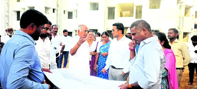 త్వరితగతిన  పనులు పూర్తి చేయాలి 