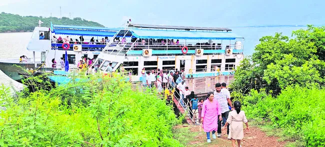 చెర్వుగట్టు క్షేత్రంలో  లక్ష పుష్పార్చన
