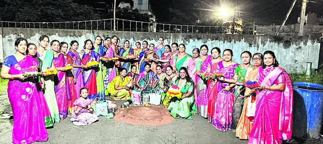 సోమవా