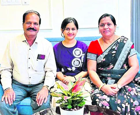 ‘ఐఏటీ’లో గిరిజన విద్యార్థినికి 729వ ర్యాంక్