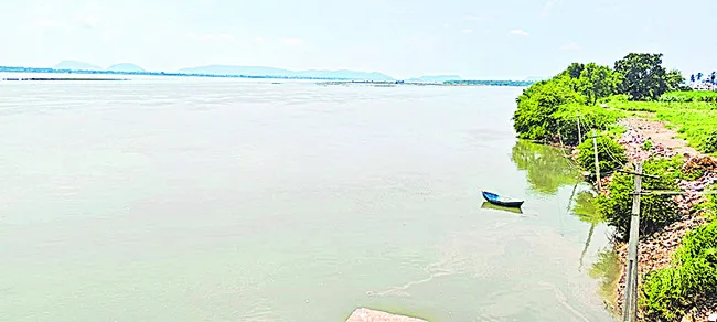 కృష్ణానదికి మళ్లీ వరద 

