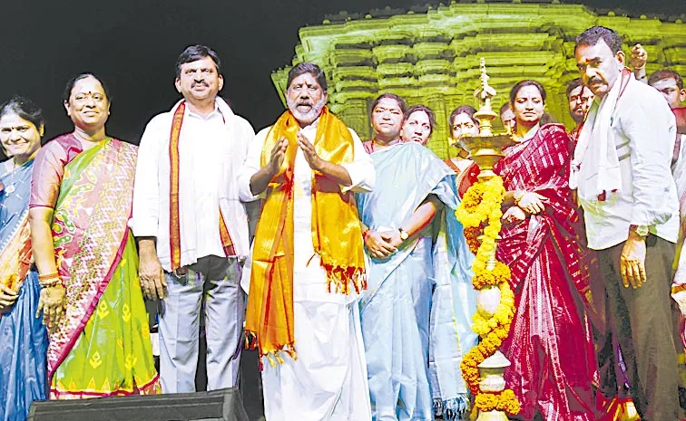 Bhatti Opens Telangana Bathukamma Fete at Thousand Pillar Temple