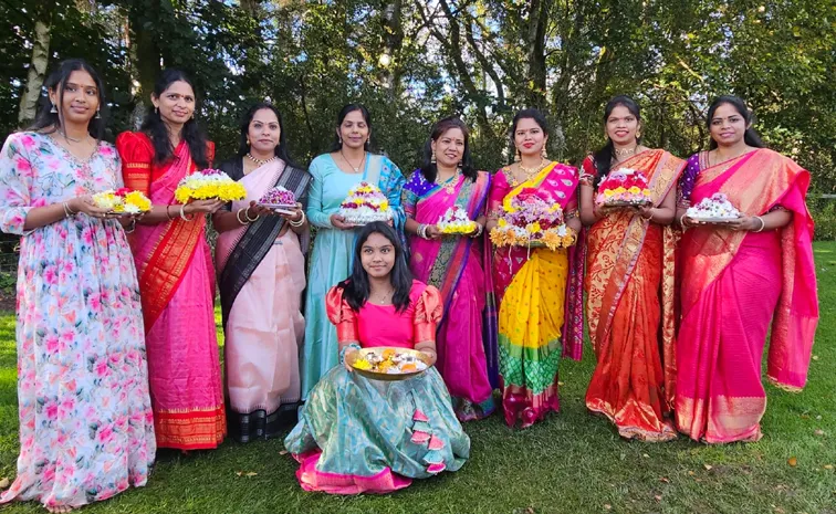 గ్లాస్గోలో బతుకమ్మ సంబరాలు ఘనంగా ప్రారంభం 