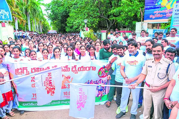 విజయవంతంగా ‘నవయుగ రన్‌’
