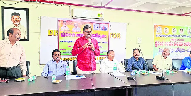 బధిరులకు అండగా ఉంటాం 