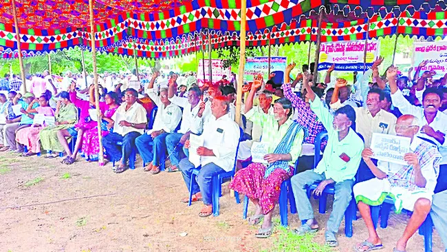 దద్దరిల్లిన ధర్నా చౌక్‌ 