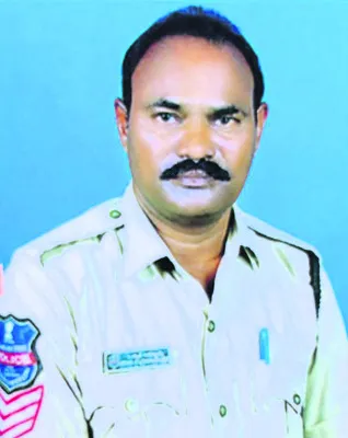 గుండెపోటుతో  హెడ్‌కానిస్టేబుల్‌ మృతి
