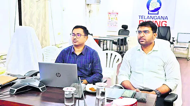 రహదారుల నిర్మాణానికి భూసేకరణ చేపట్టాలి