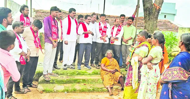 పొలాల నుంచి ట్రిపుల్‌ఆర్‌ వద్దు