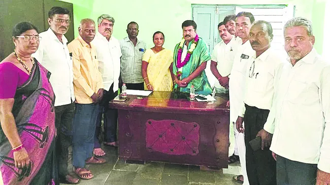 అన్నదాతకు అండగా నిలుస్తాం 