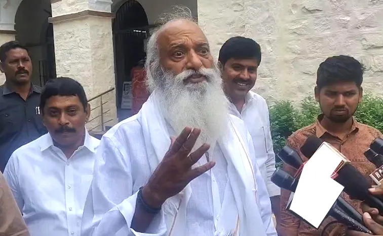 Tdp Leader Jc Prabhakar Reddy Warns Media