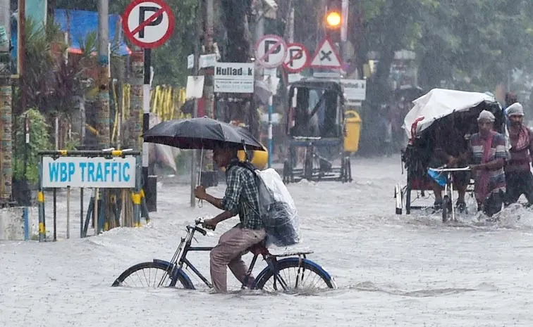Kolkata Submerged: Flash Floods and Gridlock Leave Five Dead