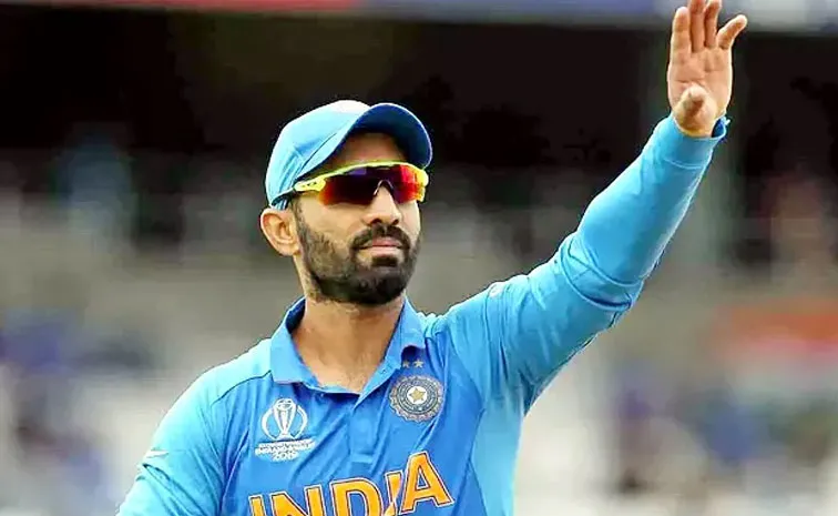 Dinesh Karthik Named Team India Captain in Hong Kong Sixes 2025