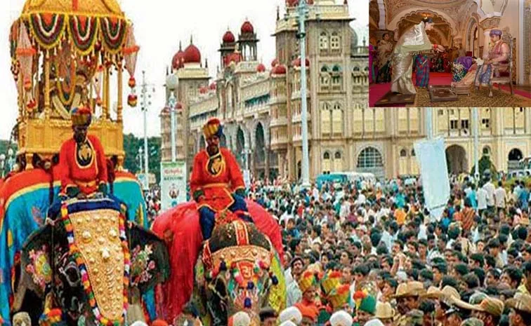 Dussehra 2025:Navratri is celebrated in Iconic Mysore Palace 