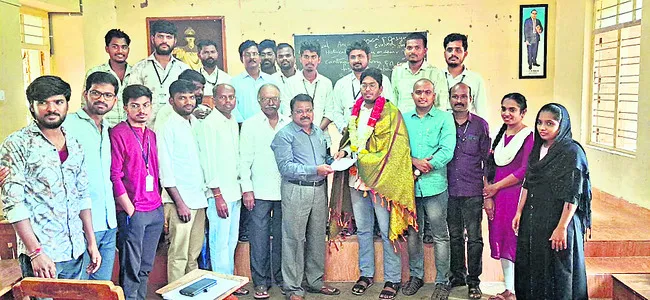 ‘పేటీఎం’పై కేసు గెలిచిన  లా విద్యార్థి 