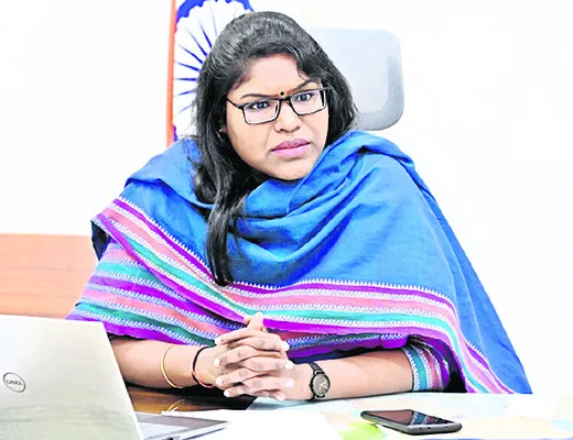 సరైన వసతి, రవాణా సౌకర్యాలు కల్పించాలి 