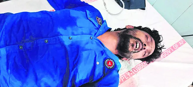 వేర్వేరు ఘటనల్లో ముగ్గురి ఆత్మహత్యాయత్నం 