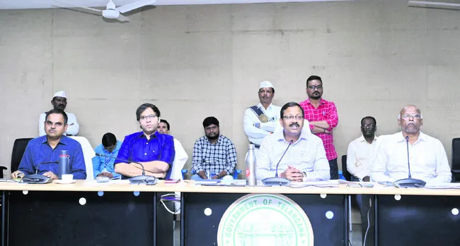 పనులను సత్వరం పూర్తి చేయాలి 