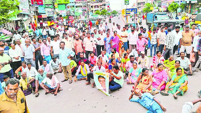 బ్యూటీషియన్‌ కోర్సులో ఉచిత శిక్షణ 
