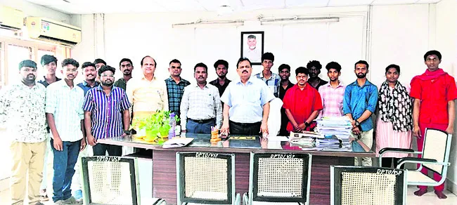 అప్రెంటిస్‌ నియామక పత్రాల అందజేత